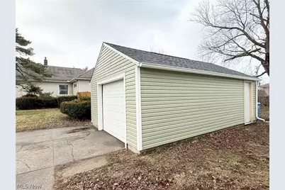 1528 Maine Avenue, Lorain, OH 44052 - Photo 4