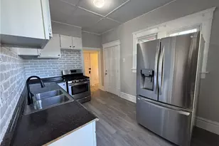 295 Grove St, Akron, OH 44302 - Photo 8