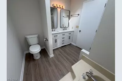 5913 Oak Point Road, Lorain, OH 44053 - Photo 10