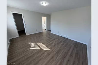 5913 Oak Point Road, Lorain, OH 44053 - Photo 12