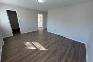 5913 Oak Point Rd, Lorain, OH 44053 - Photo 12