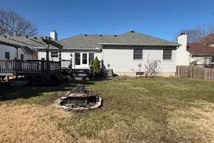 5913 Oak Point Rd, Lorain, OH 44053 - Photo 2