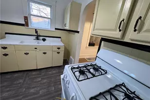 117 Kent Ct, Akron, OH 44305 - Photo 6