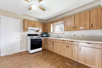 174 Yonker Street, Barberton, OH 44203 - Photo 12