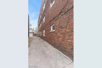 1419 Roycroft Avenue, Oakwood, OH 44107 - Photo 4