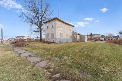 1014 9th Street NE, Canton, OH 44704 - Photo 2