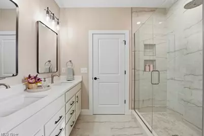 911 Dogwood Drive, Hubbard, OH 44425 - Photo 20