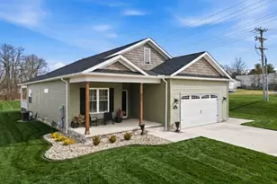 911 Dogwood Dr, Hubbard, OH 44425 - Photo 2