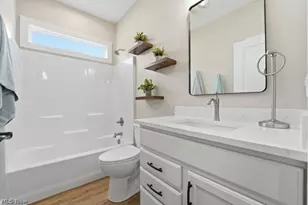 911 Dogwood Dr, Hubbard, OH 44425 - Photo 22