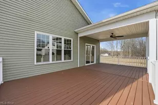 911 Dogwood Dr, Hubbard, OH 44425 - Photo 24
