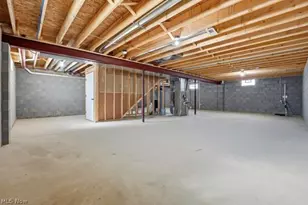 911 Dogwood Dr, Hubbard, OH 44425 - Photo 28