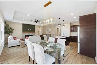 911 Dogwood Drive, Hubbard, OH 44425 - Photo 8