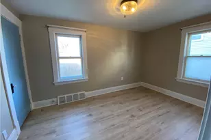 18627 Abby Ave, Euclid, OH 44119 - Photo 32