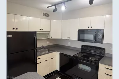 12700 Lake Avenue, Oakwood, OH 44107 - Photo 6