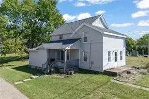 223 E Maple Street E, Hartville, OH 44632 - Photo 2