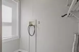 223 E Maple Street E, Hartville, OH 44632 - Photo 14