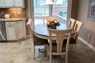 1329 Valley-View Dr, Youngstown, OH 44512 - Photo 8