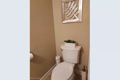 1329 Valley View Drive, Youngstown, OH 44512 - Photo 12