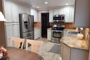 1329 Valley-View Dr, Youngstown, OH 44512 - Photo 6