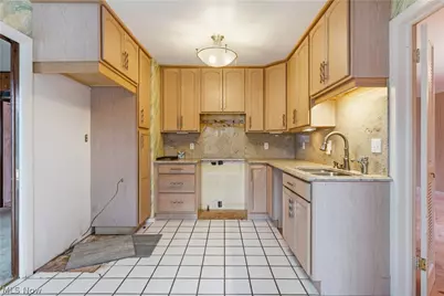 4520 University Parkway, University Heights, OH 44118 - Photo 6