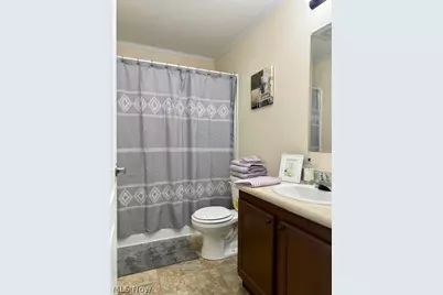 362 Pin Oak Circle, Elyria, OH 44035 - Photo 10