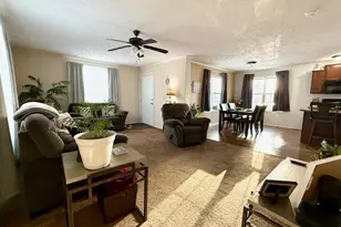 362 Pin Oak Cir, Elyria, OH 44035 - Photo 4