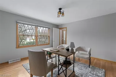 4469 Shelly Drive, Green Hills, OH 44131 - Photo 14