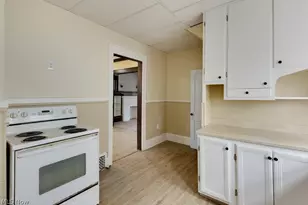 1007 Delia Ave, Akron, OH 44320 - Photo 4