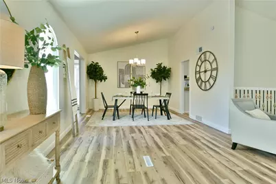 6152 Southern Hills Court, Canfield, OH 44406 - Photo 12