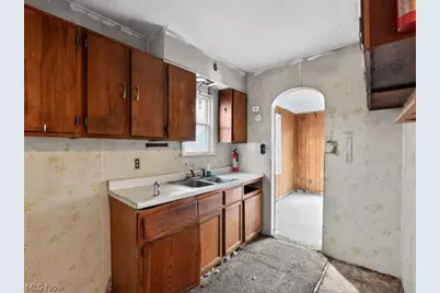 11922 Lena Avenue, Loveland, OH 44135 - Photo 4