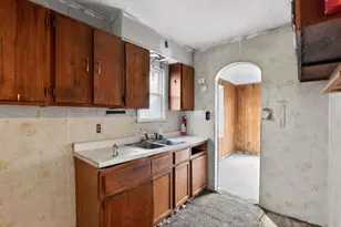 11922 Lena Ave, Loveland, OH 44135 - Photo 4