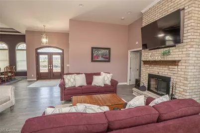 6443 Hills and Dales Road NW, Canton, OH 44708 - Photo 8