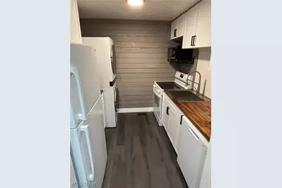 216 Moore Road #3J, Avon Lake, OH 44012 - Photo 2