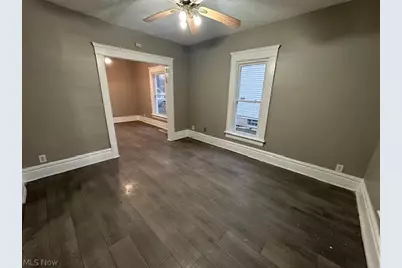 483 Douglas Street, Akron, OH 44307 - Photo 4