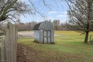 1402 S Chapel St, Louisville, OH 44641 - Photo 44