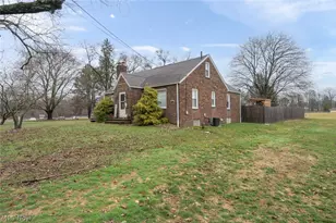 1402 S Chapel St, Louisville, OH 44641 - Photo 34