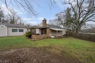 1402 S Chapel St, Louisville, OH 44641 - Photo 38