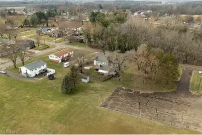 1402 S Chapel Street, Louisville, OH 44641 - Photo 46