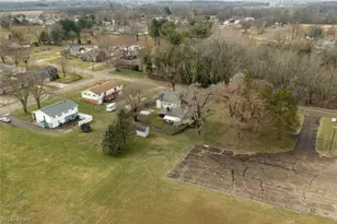 1402 S Chapel St, Louisville, OH 44641 - Photo 46