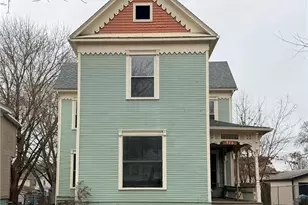 715 Brighton Blvd, Zanesville, OH 43701 - Photo 1