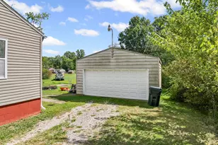 1235 Elm St, Sebring, OH 44672 - Photo 32