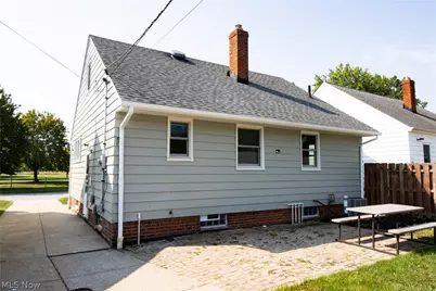 24791 Drakefield Avenue, Euclid, OH 44123 - Photo 4