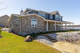 2166 NE River Rd, Lake Milton, OH 44429 - Photo 2