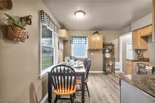 15313 Fernway Dr, Maple Heights, OH 44137 - Photo 14