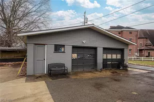 127 Park Ave, Coshocton, OH 43812 - Photo 4