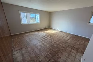 34297 W Point Dr, North Ridgeville, OH 44039 - Photo 2