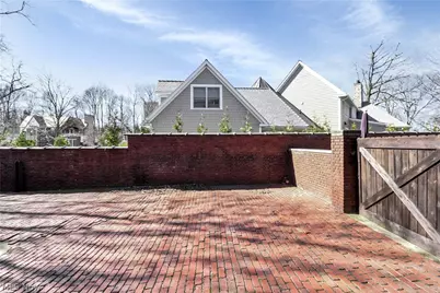 10 E Hanna Lane, Bratenahl, OH 44108 - Photo 8