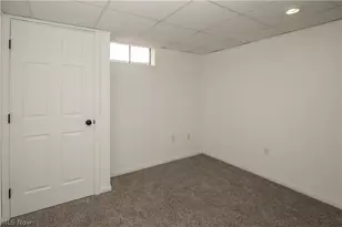 398 Snyder Ave, Barberton, OH 44203 - Photo 22