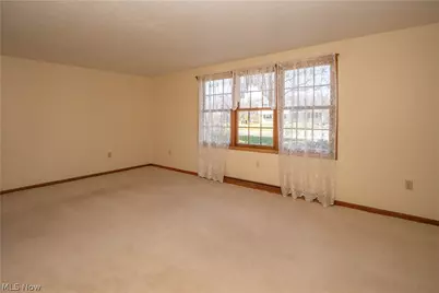 229 Rosanna Avenue, Strasburg, OH 44680 - Photo 6