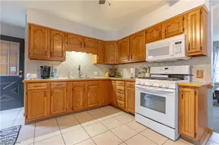 3838 Taft Ave NE, Canton, OH 44705 - Photo 8